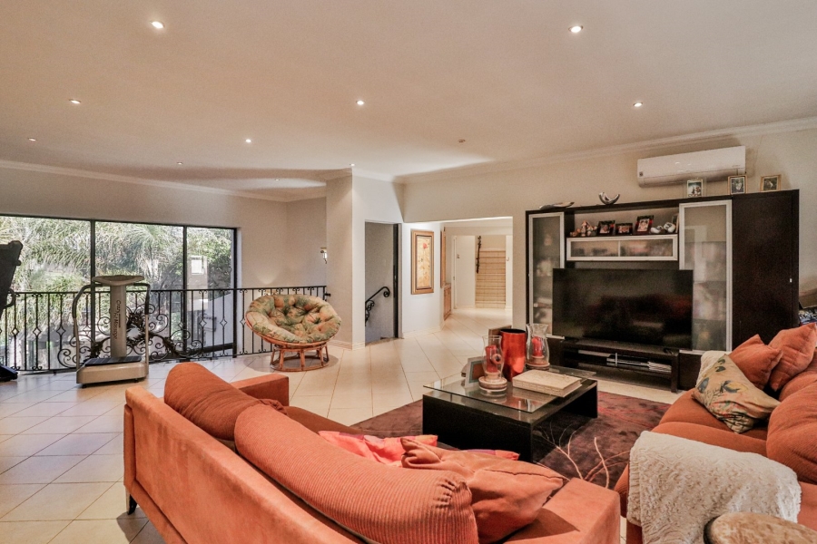 7 Bedroom Property for Sale in Glenvista Gauteng