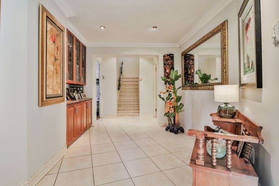 7 Bedroom Property for Sale in Glenvista Gauteng