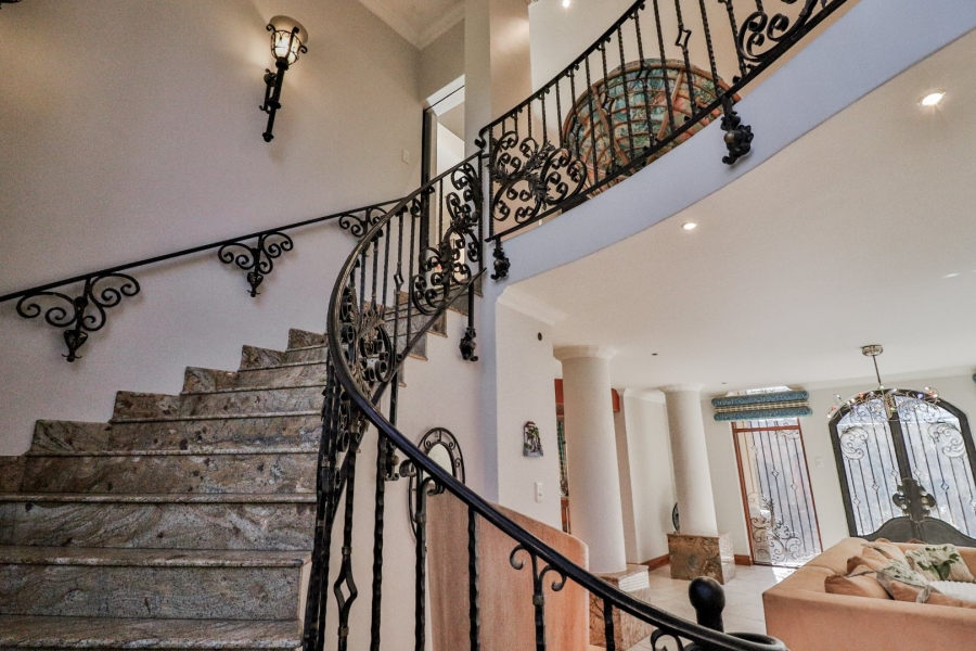 7 Bedroom Property for Sale in Glenvista Gauteng