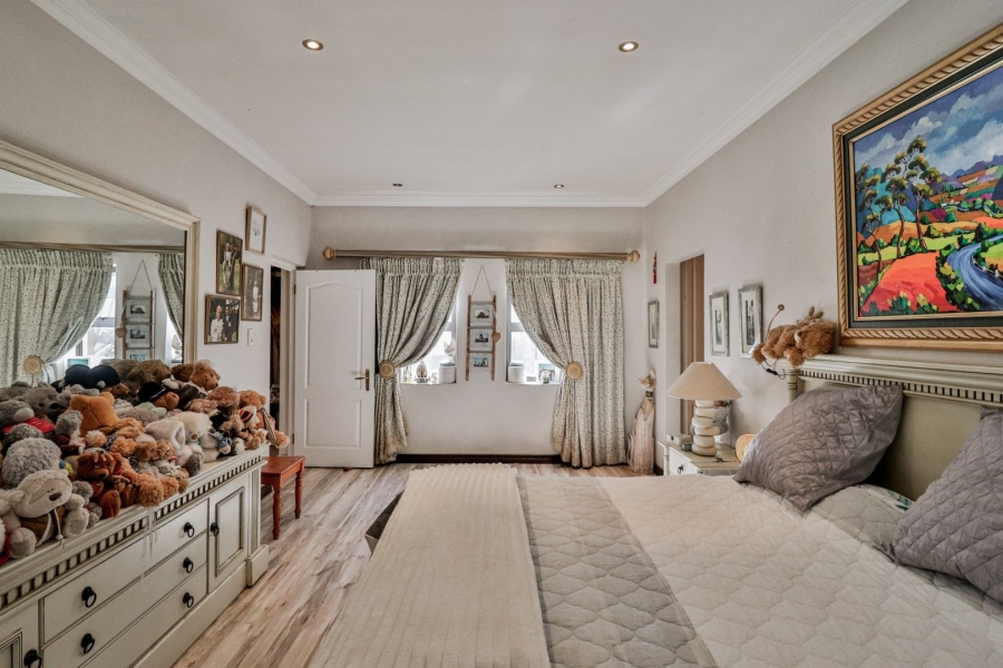 7 Bedroom Property for Sale in Glenvista Gauteng