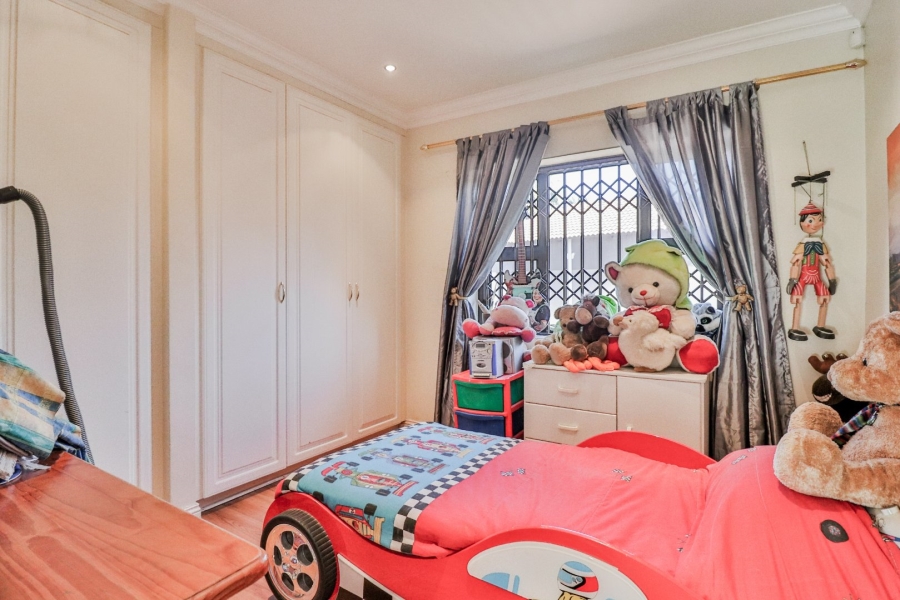 7 Bedroom Property for Sale in Glenvista Gauteng