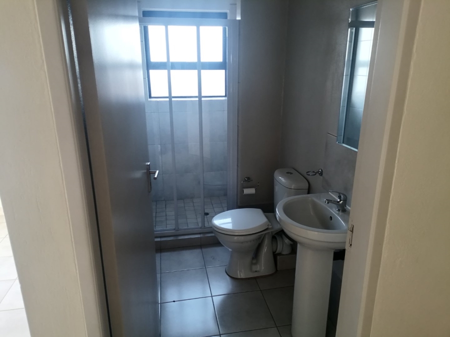 2 Bedroom Property for Sale in Norton Park Gauteng