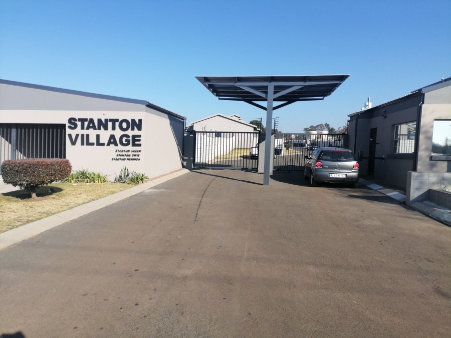 2 Bedroom Property for Sale in Norton Park Gauteng