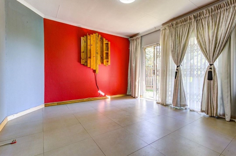 3 Bedroom Property for Sale in Birchleigh North Gauteng