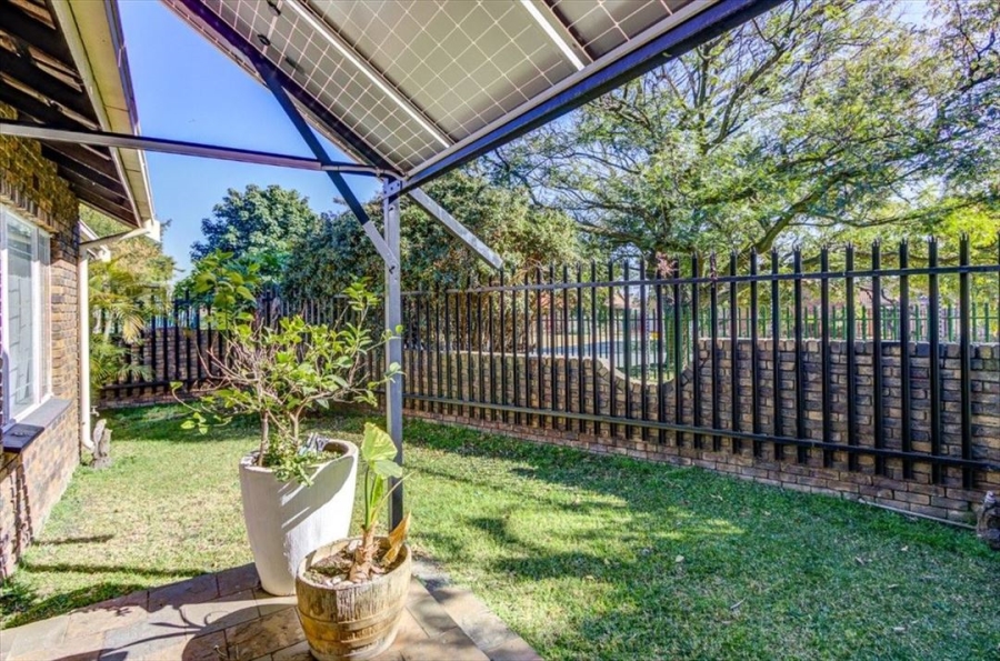 3 Bedroom Property for Sale in Birchleigh North Gauteng