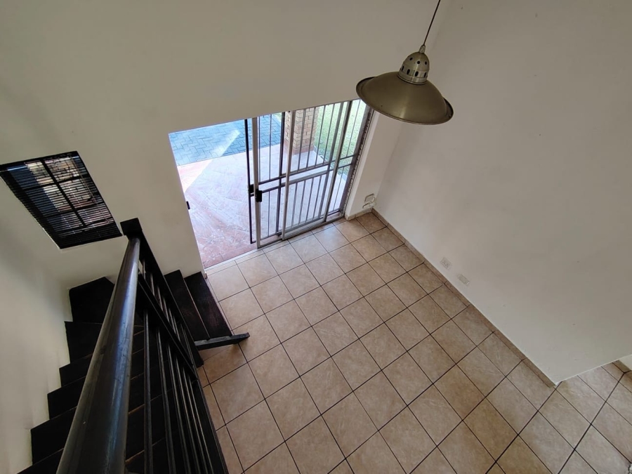 3 Bedroom Property for Sale in Rooihuiskraal North Gauteng