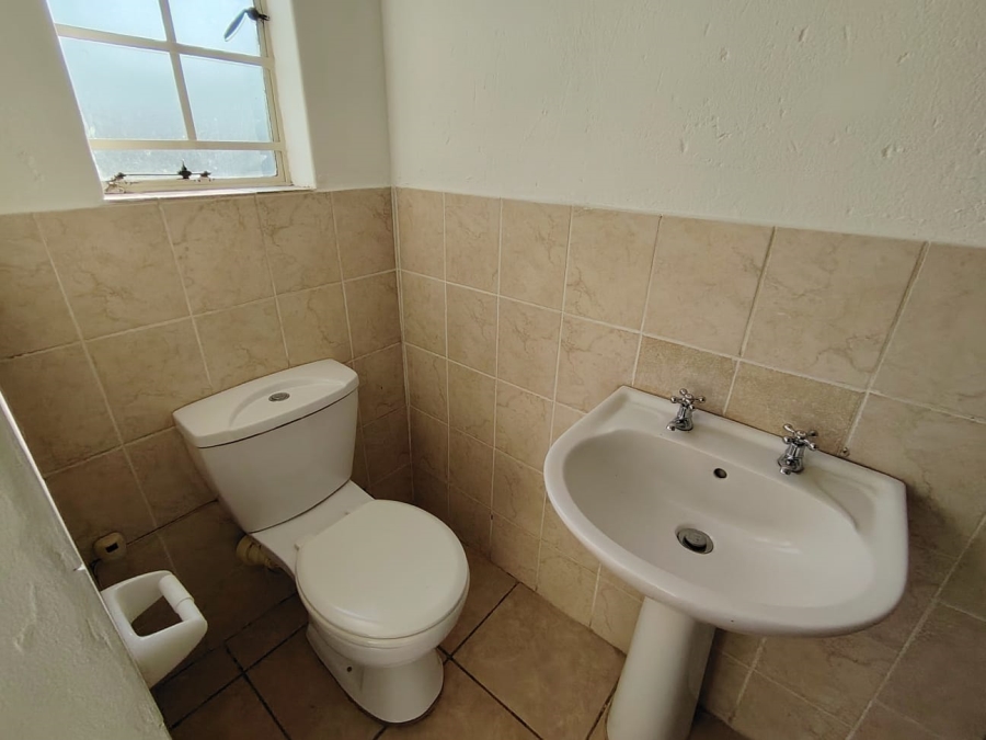 3 Bedroom Property for Sale in Rooihuiskraal North Gauteng