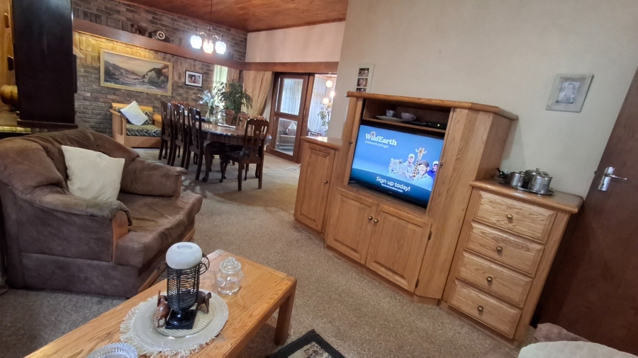 4 Bedroom Property for Sale in Pretoria Gardens Gauteng