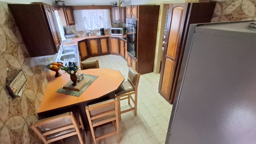 4 Bedroom Property for Sale in Pretoria Gardens Gauteng