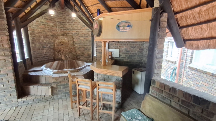 4 Bedroom Property for Sale in Pretoria Gardens Gauteng
