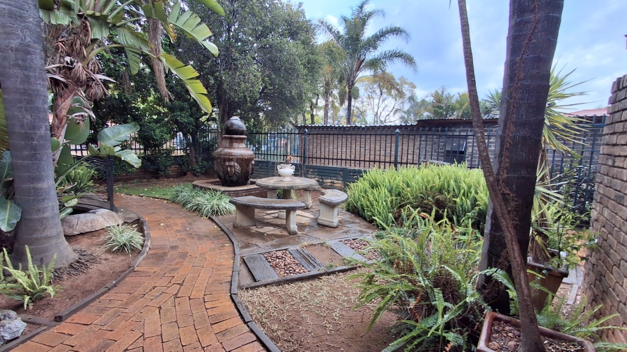 4 Bedroom Property for Sale in Pretoria Gardens Gauteng