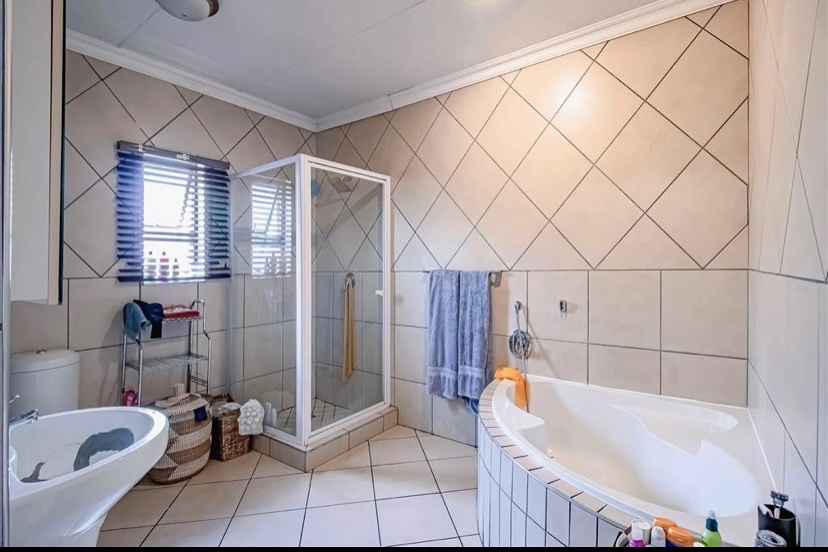 3 Bedroom Property for Sale in The Reeds Gauteng