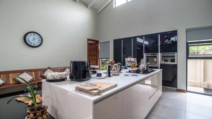 4 Bedroom Property for Sale in Lakeside Village Gauteng