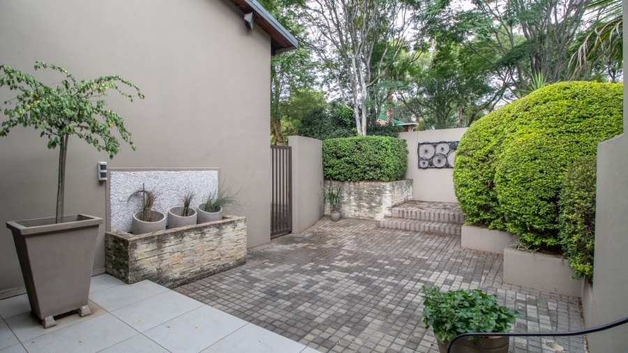 4 Bedroom Property for Sale in Lakeside Village Gauteng