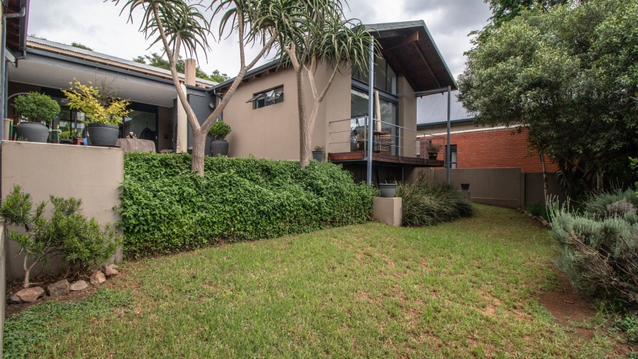 4 Bedroom Property for Sale in Lakeside Village Gauteng