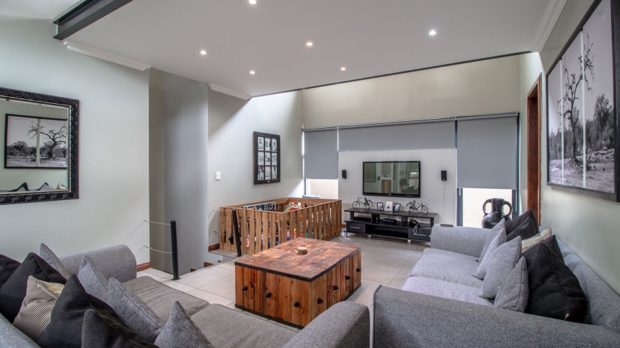4 Bedroom Property for Sale in Lakeside Village Gauteng