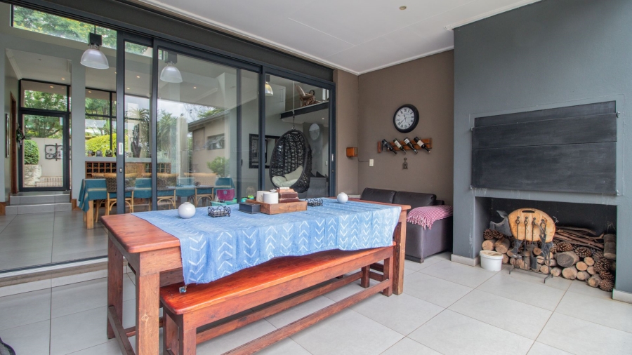 4 Bedroom Property for Sale in Lakeside Village Gauteng