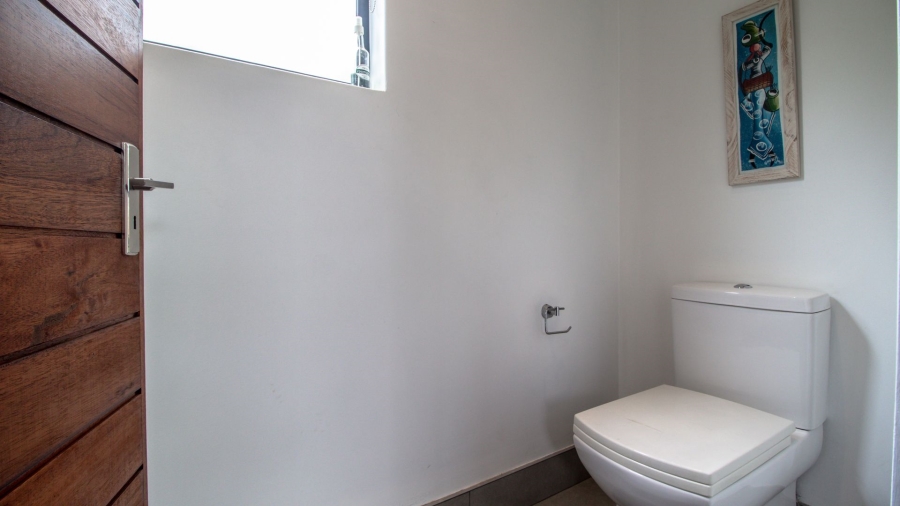 4 Bedroom Property for Sale in Lakeside Village Gauteng