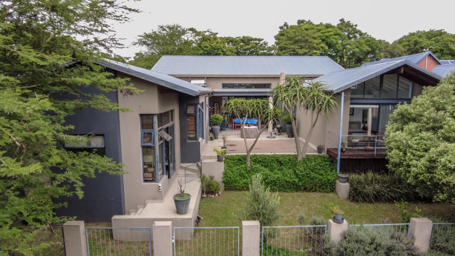 4 Bedroom Property for Sale in Lakeside Village Gauteng