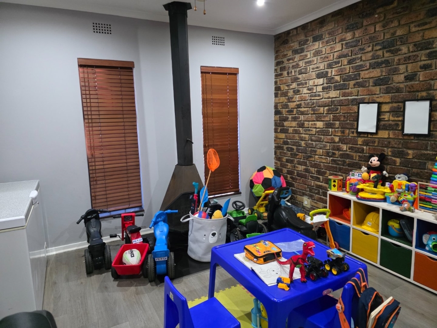 4 Bedroom Property for Sale in Vanderbijlpark SE 3 Gauteng