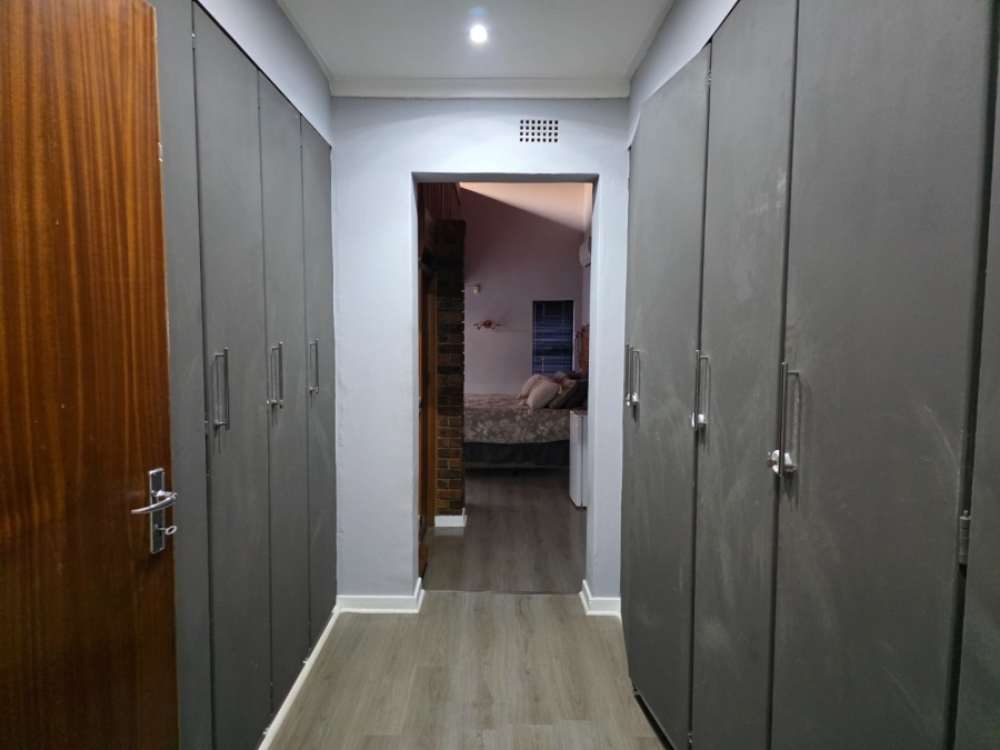 4 Bedroom Property for Sale in Vanderbijlpark SE 3 Gauteng