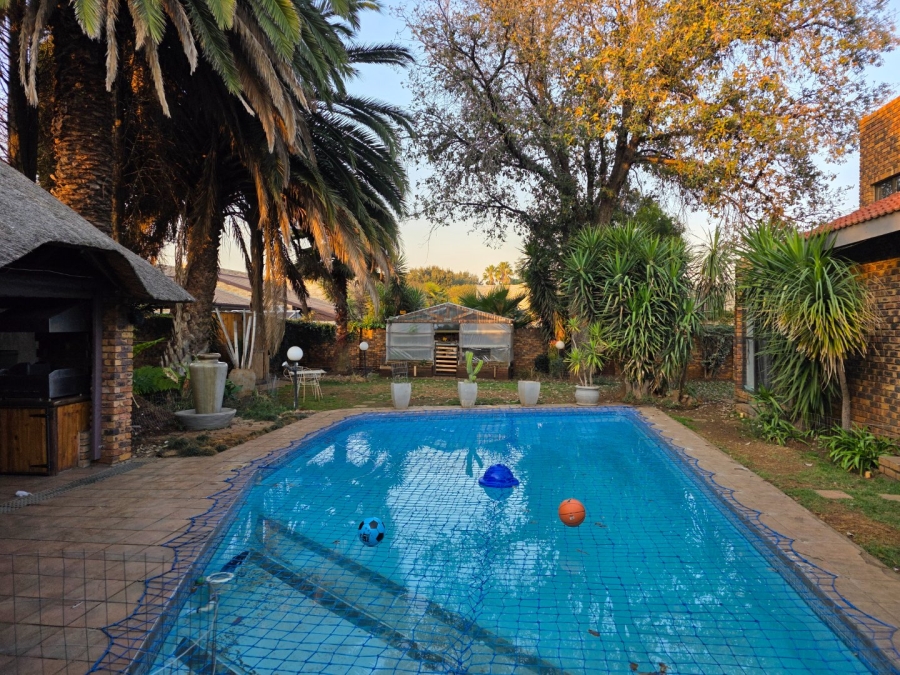 4 Bedroom Property for Sale in Vanderbijlpark SE 3 Gauteng