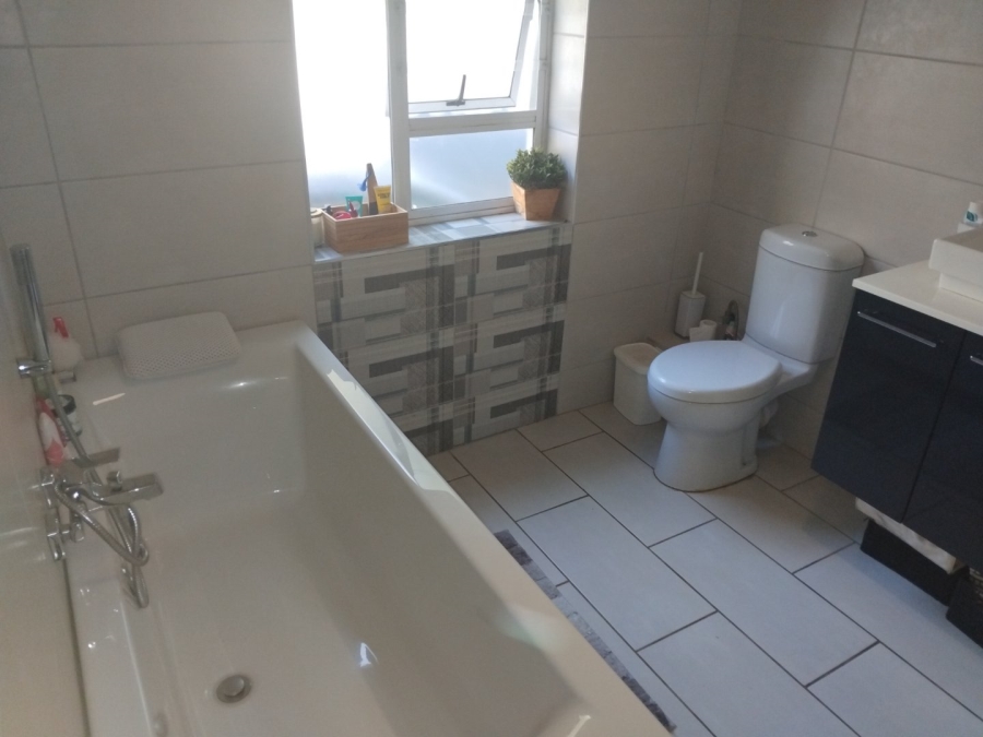 4 Bedroom Property for Sale in Primrose Hill Gauteng