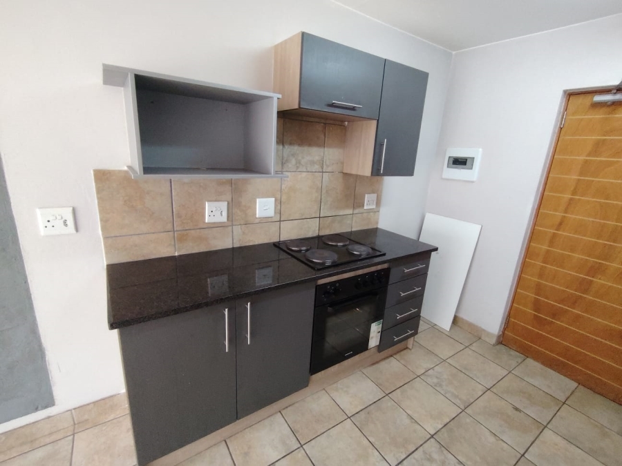 2 Bedroom Property for Sale in Amberfield Gauteng