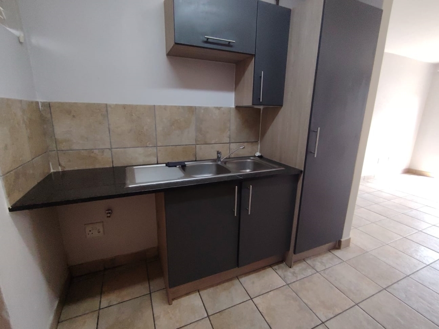 2 Bedroom Property for Sale in Amberfield Gauteng