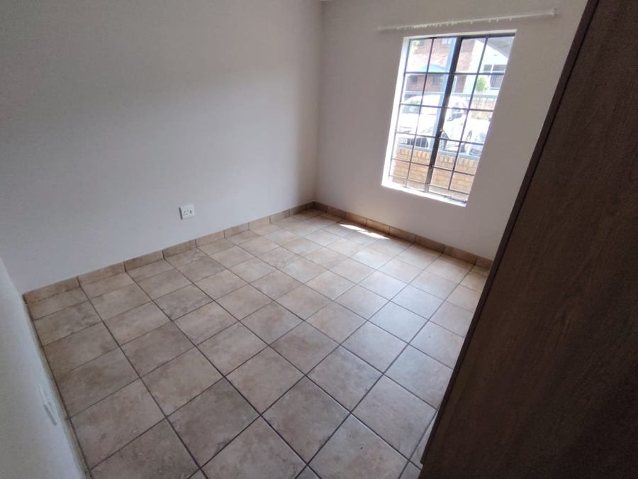 2 Bedroom Property for Sale in Amberfield Gauteng