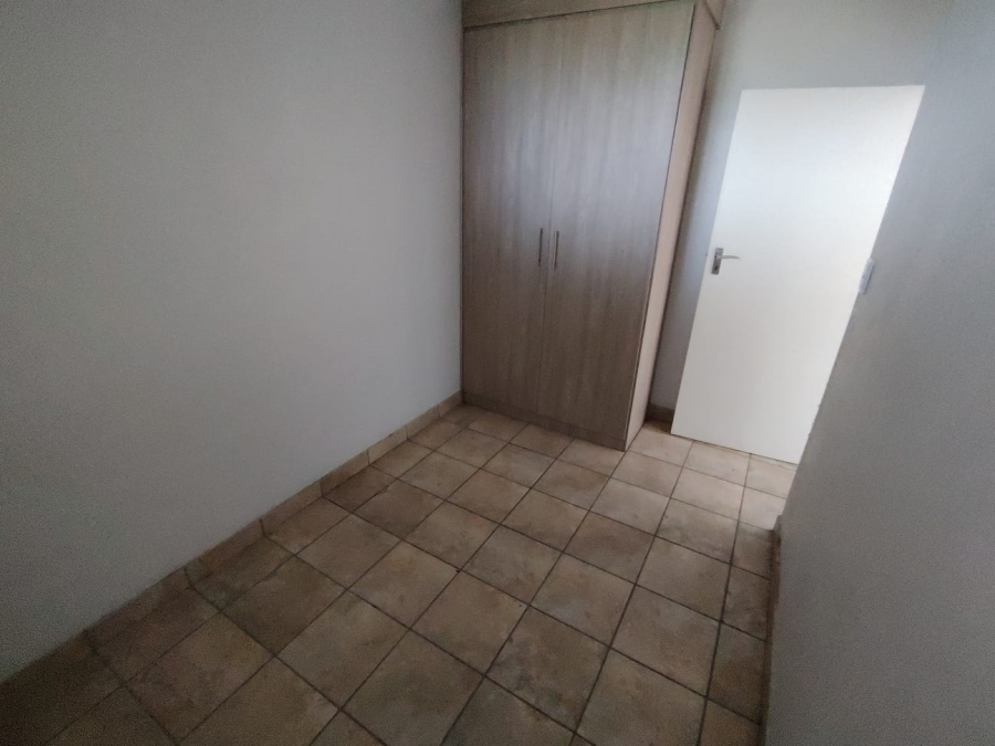 2 Bedroom Property for Sale in Amberfield Gauteng