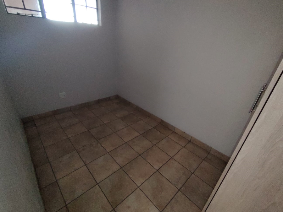 2 Bedroom Property for Sale in Amberfield Gauteng