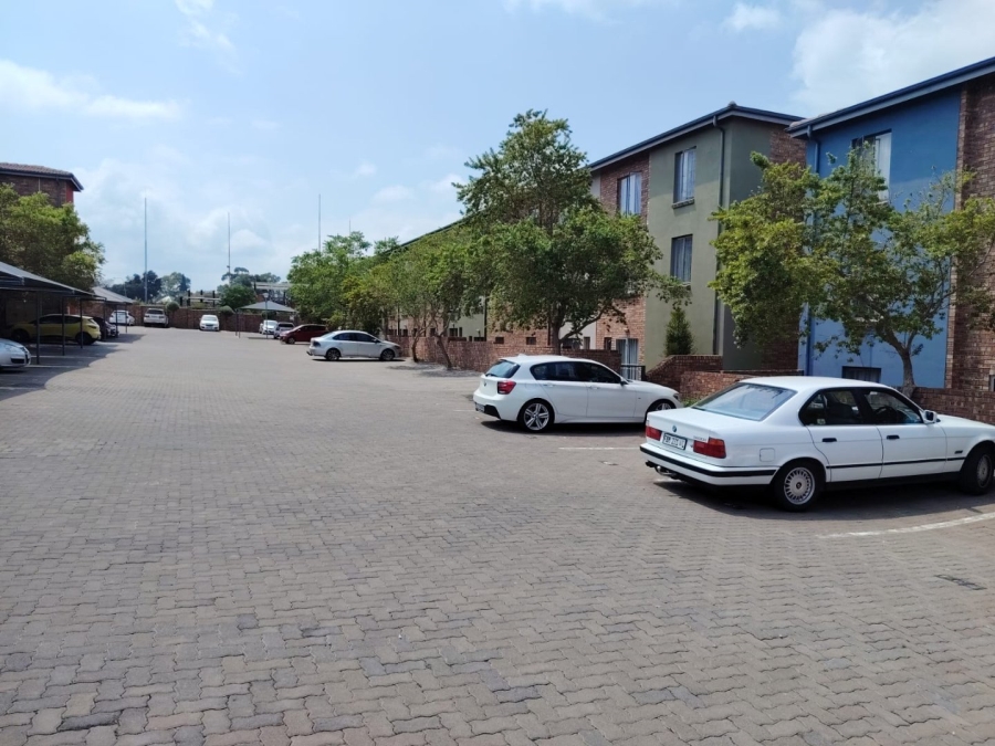 2 Bedroom Property for Sale in Amberfield Gauteng