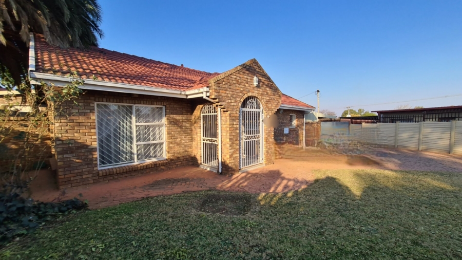 3 Bedroom Property for Sale in Laudium Gauteng