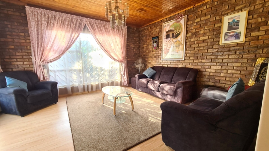 3 Bedroom Property for Sale in Laudium Gauteng