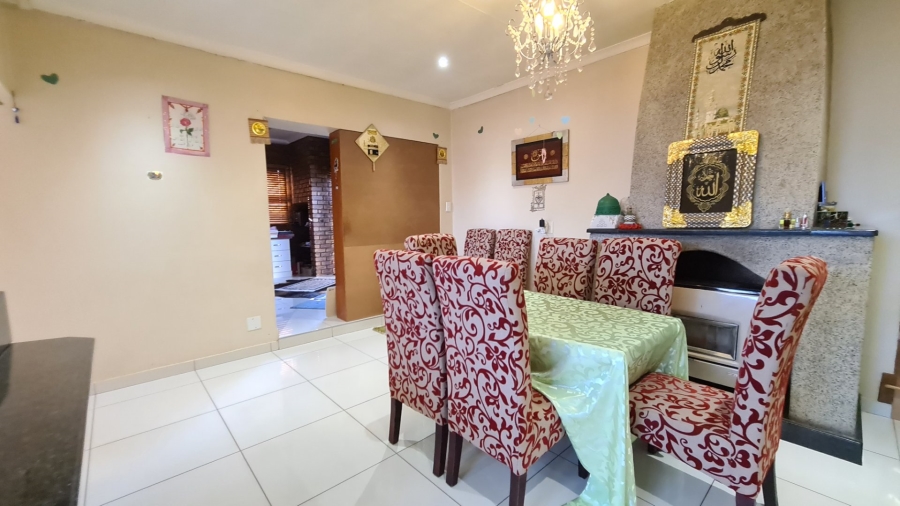 3 Bedroom Property for Sale in Laudium Gauteng