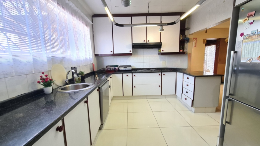 3 Bedroom Property for Sale in Laudium Gauteng