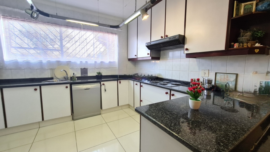 3 Bedroom Property for Sale in Laudium Gauteng