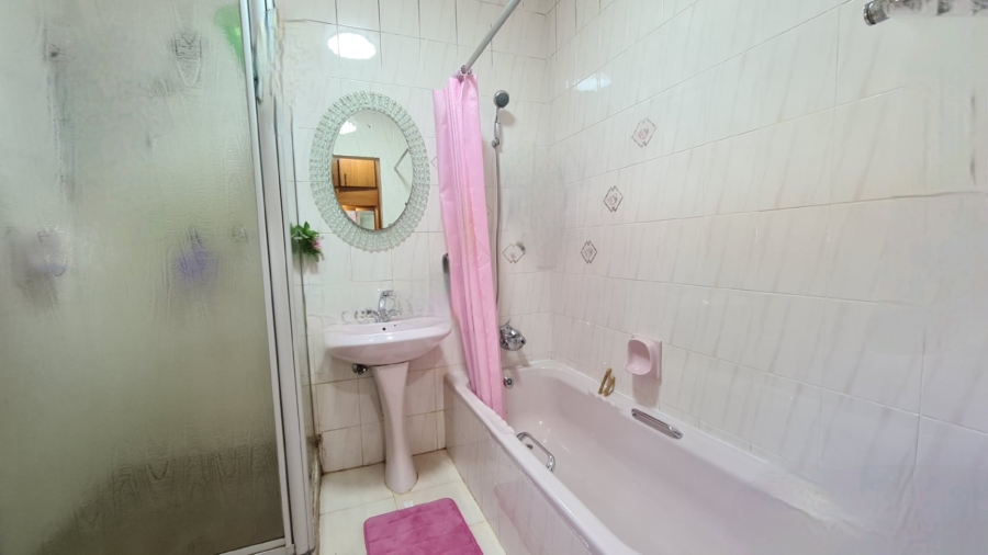 3 Bedroom Property for Sale in Laudium Gauteng