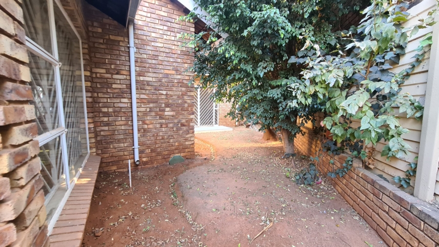 3 Bedroom Property for Sale in Laudium Gauteng