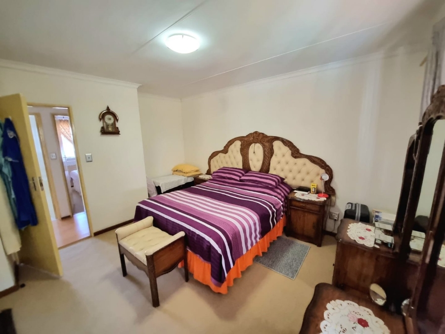 To Let 2 Bedroom Property for Rent in Ridgeway Gauteng