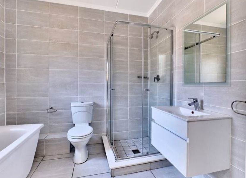 3 Bedroom Property for Sale in Waterfall Gauteng