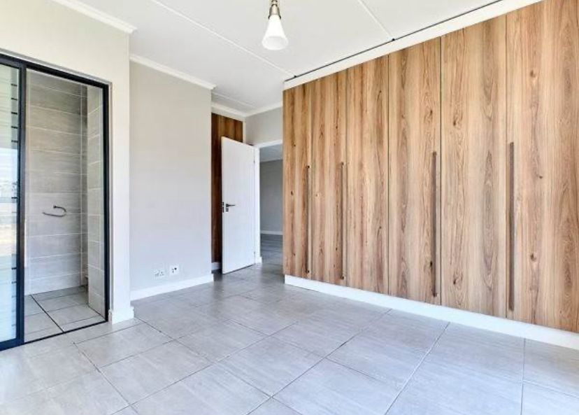 3 Bedroom Property for Sale in Waterfall Gauteng