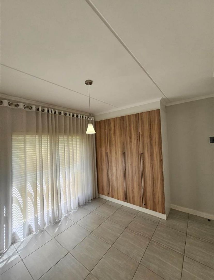 3 Bedroom Property for Sale in Waterfall Gauteng