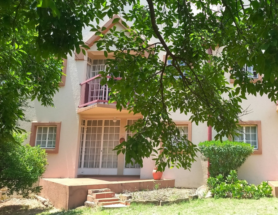 To Let 2 Bedroom Property for Rent in Noordwyk Gauteng