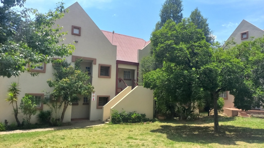 To Let 2 Bedroom Property for Rent in Noordwyk Gauteng