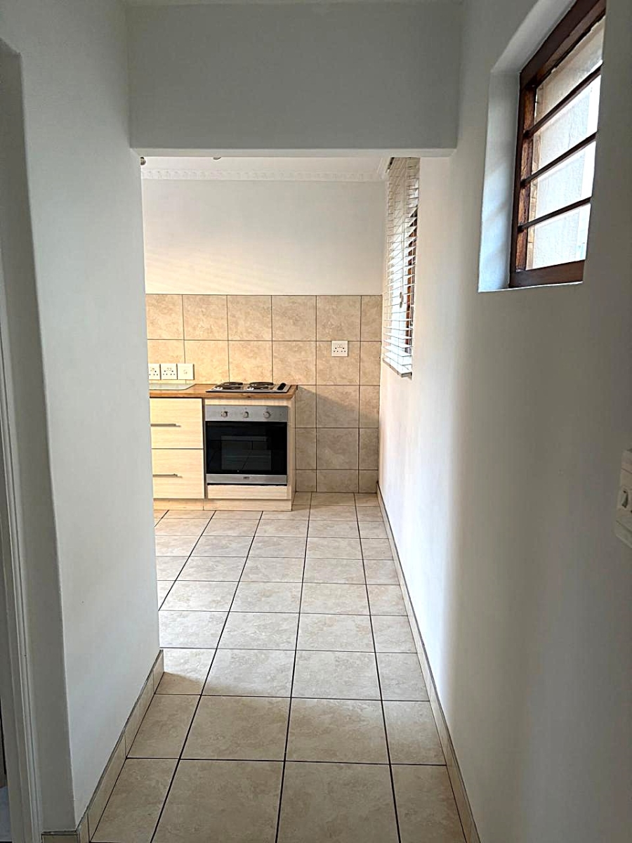 To Let 1 Bedroom Property for Rent in Greenside Gauteng