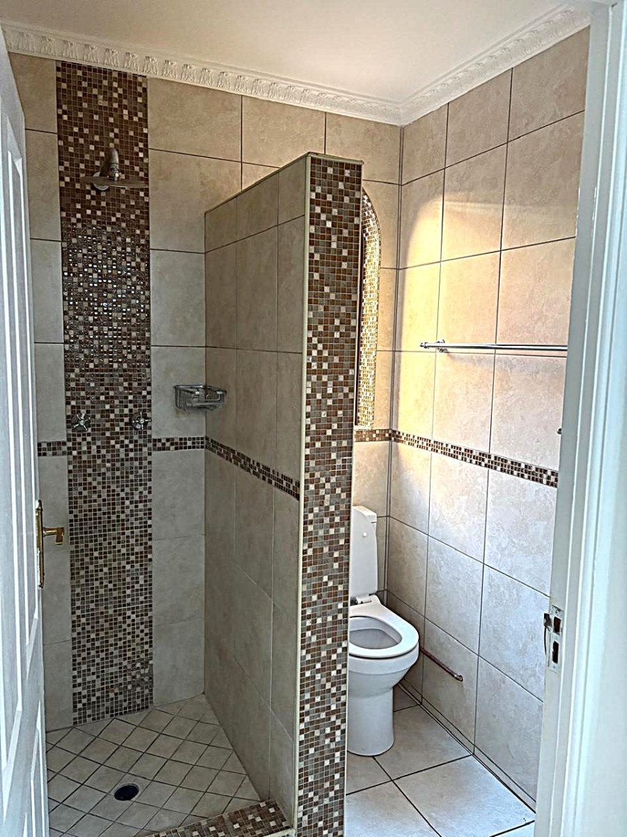To Let 1 Bedroom Property for Rent in Greenside Gauteng