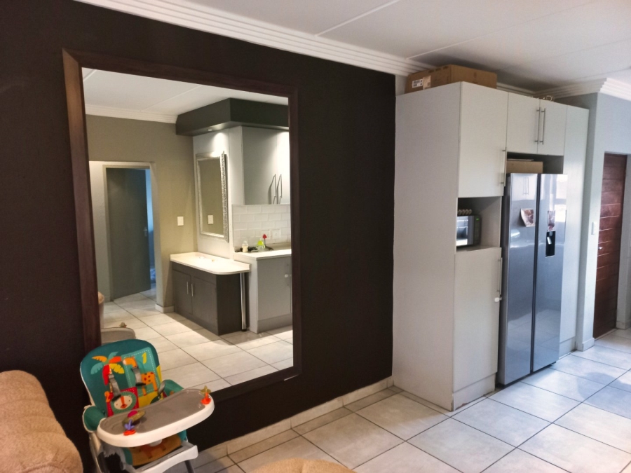 2 Bedroom Property for Sale in Jansenpark Gauteng
