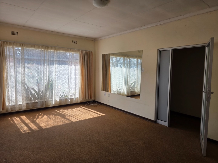 3 Bedroom Property for Sale in Flora Gardens Gauteng